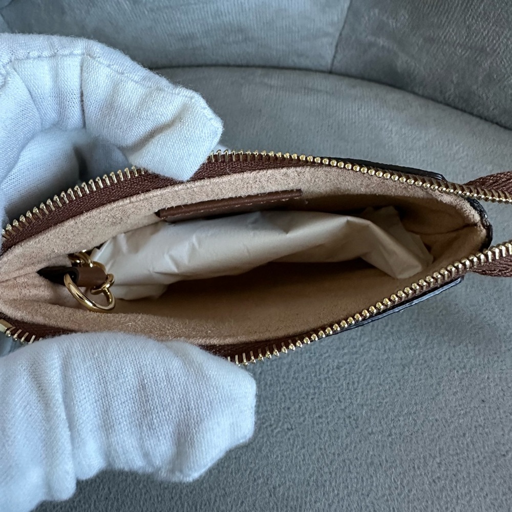 NWT AUTHENTIC Gucci Monogram Key Pouch - Picture 7 of 13